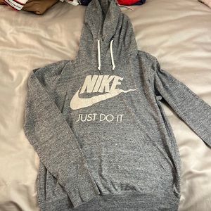 Nike sweatshirt. Size medium. Good quality.